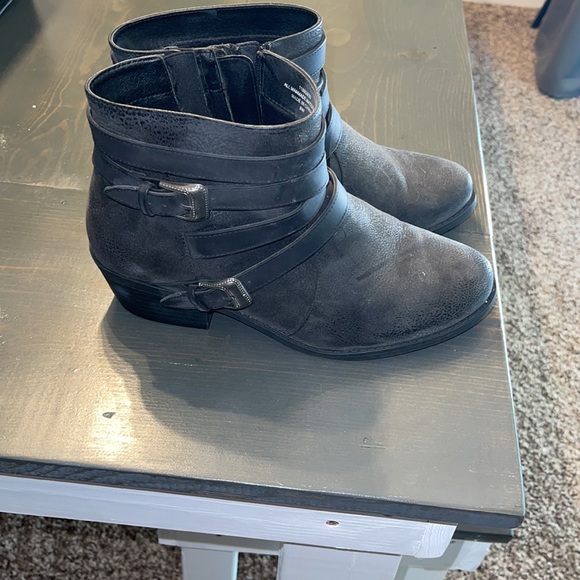 Wide ankle booties - Picture 2 of 2